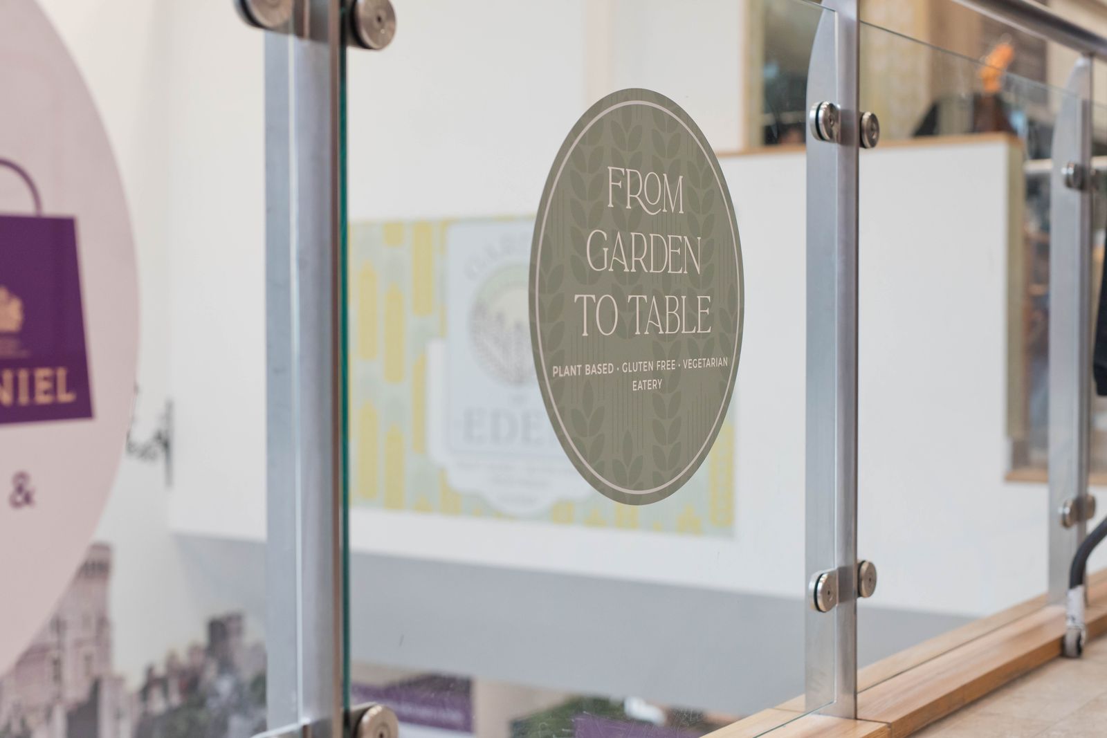 “From garden to table” glass graphic on the balustrade