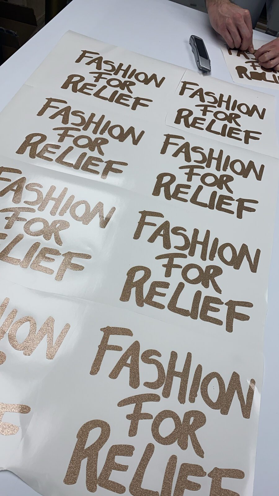 Bronze Fashion for Relief decals for the point of sale